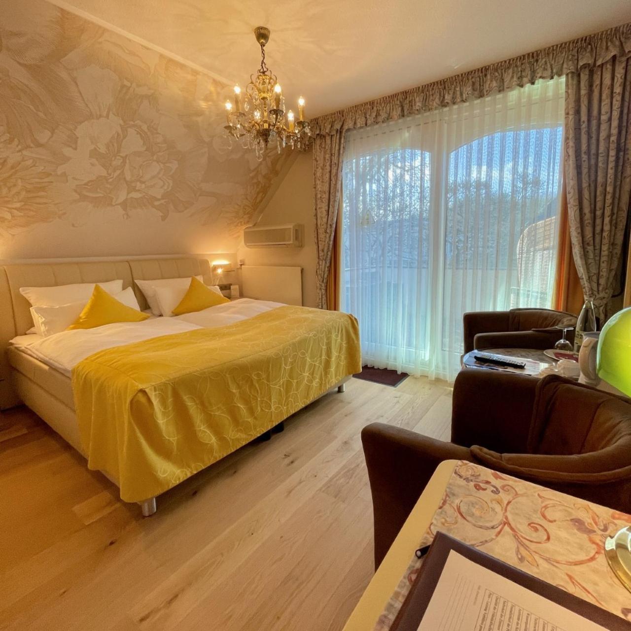 Villa Am Park Бад-Цвишенан Экстерьер фото
